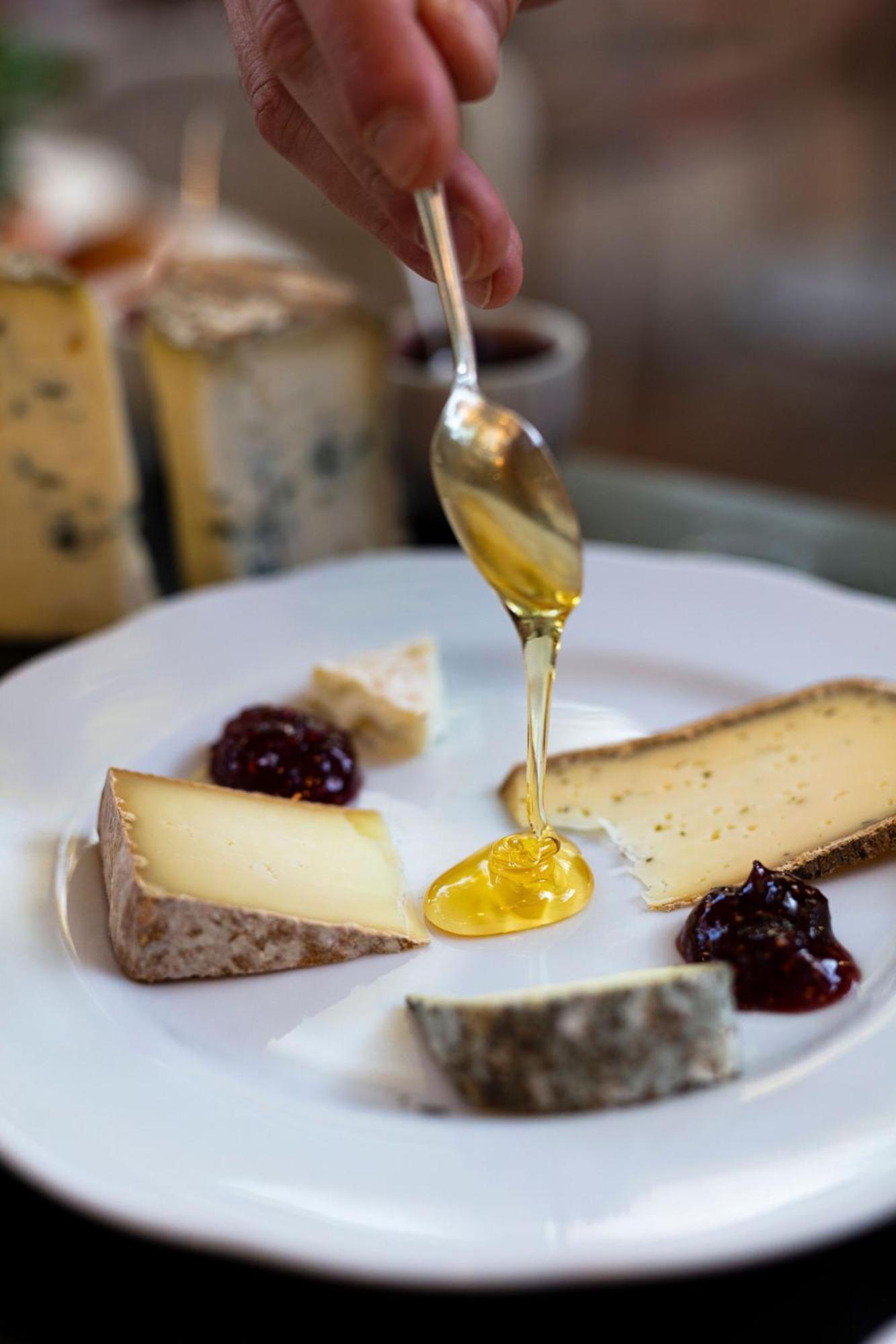 Hotel Et Restaurant La Bastide Bourrelly - Mathias Dandine Cabriès Eksteriør bilde